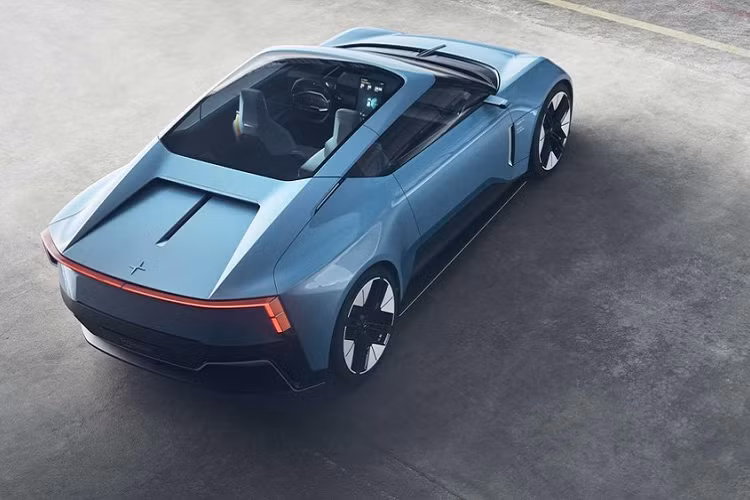 Tính năng thú vị nhất của mẫu concept này có lẽ là máy bay drone biết quay phim tự hành được tích hợp phía sau hàng ghế thứ hai của O2. Nó là một sản phẩm được hợp tác phát triển với Hoco Flow và có thể được triển khai ngay cả khi xe đang di chuyển, mục đích là ghi lại “cảnh lái xe hoàn hảo”.