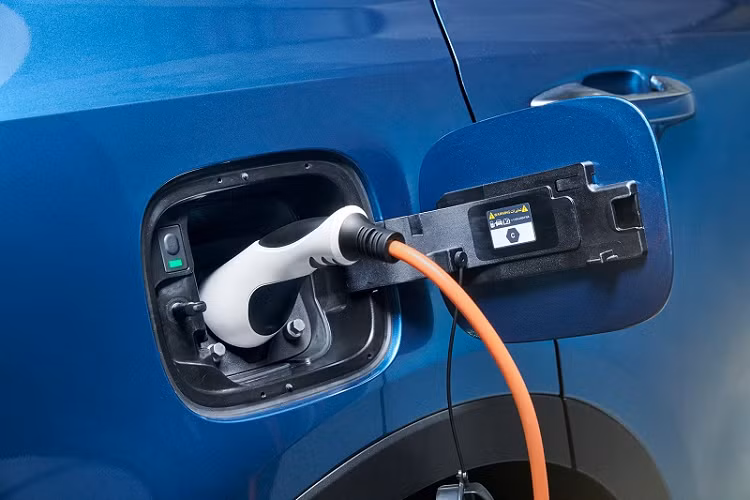 Tại thị trường Indonesia, giá xe Kia Sorento Hybrid 2023 có mức khởi điểm quy đổi từ khoảng 1,52 tỷ đồng.