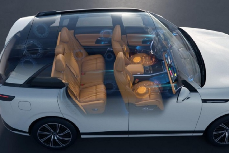 XPeng G9 2023 sở hữu các công nghệ an toàn hiện đại gồm: 2 cảm biến Lidar, 12 camera, 5 radar sóng milimet và 12 cảm biến siêu âm. Bên cạnh đó, xe còn có 2 chip Nvidia Drive Orin với tốc độ xử lý 508 nghìn tỷ hoạt động/giây (TOP).