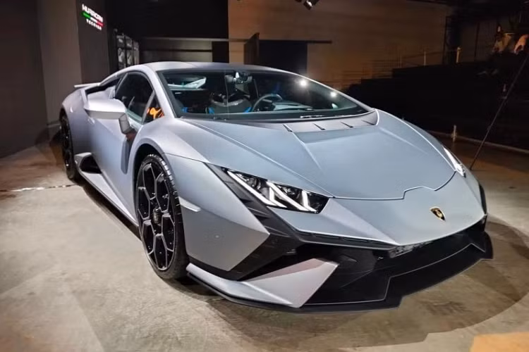 Lamborghini Huracan Tecnica chao Dong Nam A, gia chi tu 15 ty dong