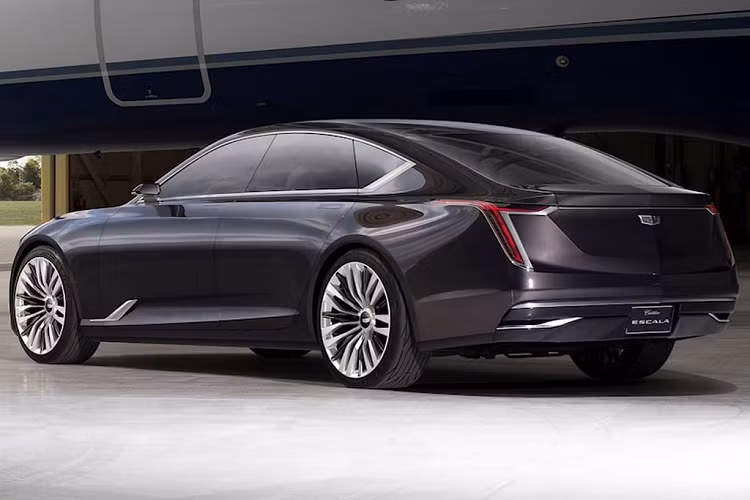 Chiếc xe điện tương lai của Cadillac được cho là có thể tùy biến theo yêu cầu chính xác của khách hàng, sánh ngang với các dịch vụ Bentley Mulliner và Rolls-Royce Bespoke. Hiện chưa có bất kỳ thông tin cụ thể nào được đưa ra, nhưng dự đoán General Motors sẽ cung cấp các tùy chọn sơn, chất liệu bọc và trang trí không giới hạn giống các hãng xe siêu sang Anh quốc.