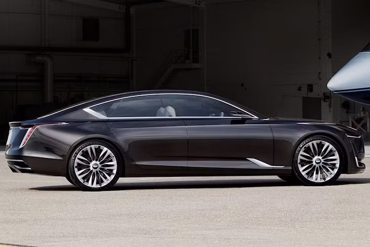 Cadillac vẫn chưa tiết lộ nhiều thông tin về hệ thống truyền động của Celestiq. Dự đoán, “sức mạnh” của Celestiq sẽ đến từ một bộ pin Ultium có thể lớn tới 100 kWh. Cadillac cho biết phạm vi hoạt động tối thiểu của Celestiq là 482 km cho mỗi lần sạc. Cadillac Celestiq sẽ được ra mắt trong năm nay nếu GM có thể “vượt qua” được các vấn đề trong chuỗi cung ứng.