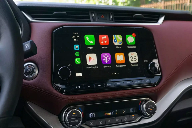 Sử dụng kết hợp với hộp số vẫn được giữ ở mức 7 cấp (7AT) như cũ và hệ dẫn động 1 và 2 cầu. Hiện chưa rõ Terra 2022 tại Việt Nam có được duy trì động cơ xăng 2.5L trước đó hay không.