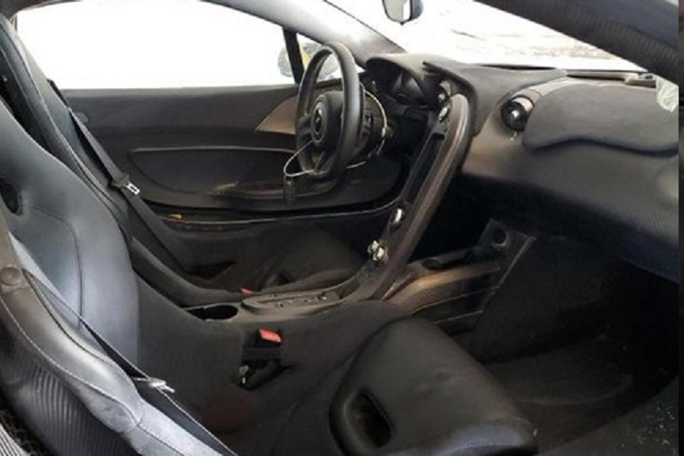 Cụ thể, vào tháng 11, chiếc xe McLaren P1 ngập nước bởi bão Ian đã được rao bán và chỉ sau vài ngày đã được bán với giá hơn 400.000 đô la (tương đương 9,6 tỷ đồng) và nhờ đó mà nó đã không được rao bán trong một thời gian dài vì cứ nghĩ đây là giá chốt. Tuy nhiên, gần đây, chiếc xe McLaren P1 với màu sơn Volcano Yellow đã tái xuất.