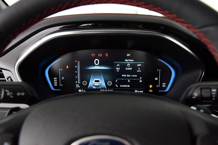 Đặc biệt, Ford Focus Sedan 2022 sẽ có thêm phiên bản mang kiểu dáng thể thao ST Line. Trong khi đó, Ford Focus Hatchback 2022 lại có phiên bản tương ứng là S Edition. Cả hai phiên bản này đều đi kèm logo riêng.