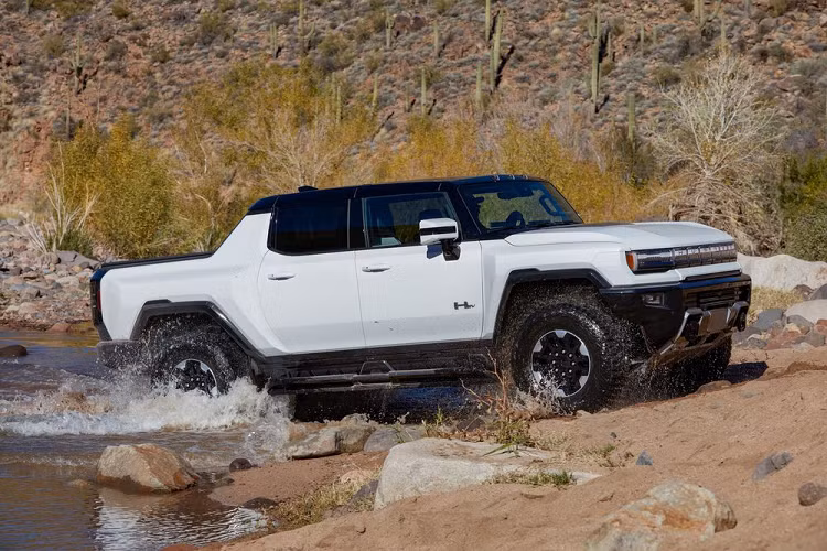 Mới đây GM cũng đã triệu hồi 424 chiếc GMC Hummer 2022 và BrightDrop EV600 do các lỗi liên quan đến đầu nối bộ pin điện áp cao.