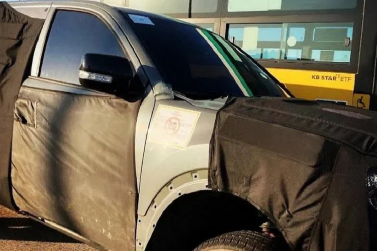 Thị trường dành cho mẫu bán tải điện cũng sẽ được chọn lọc để đảm bảo thành công bước đầu. Bắc Mỹ có thể là thị trường được ưu ái nhiều nhất, sau đó sẽ là các thị trường mới nổi. Đây không phải là lần đầu tiên Kia cân nhắc việc sản xuất bán tải.