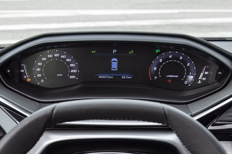 Bên trong Peugeot 408 2022 là không gian nội thất tạo cảm giác hiện đại và công nghệ cao. Mẫu sedan cỡ C này tiếp tục được áp dụng ý tưởng thiết kế i-Cockpit quen thuộc của hãng Peugeot.