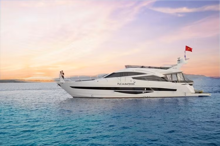 Sau Rolls-Royce sieu sang, den luot du thuyen FLC hon 37 ty dau gia