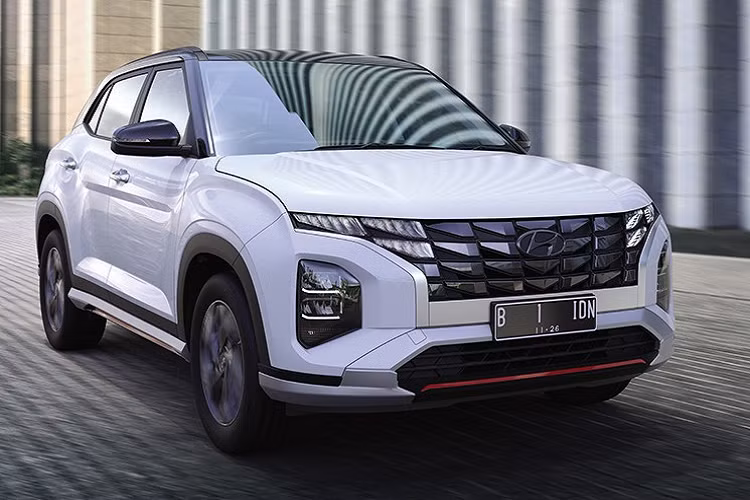 Tại thị trường Thái Lan, mẫu xe SUV Hyundai Creta 2022 sẽ được trang bị động cơ xăng SmartStream 4 xi-lanh, hút khí tự nhiên, dung tích 1.5L với công suất tối đa 115 mã lực tại tua máy 6.300 vòng/phút và mô-men xoắn cực đại 144 Nm tại tua máy 4.500 vòng/phút. Động cơ đồng hành với hộp số tự động iVT hoặc hộp số sàn 6 cấp. Ngoài ra, xe còn có 4 chế độ lái cũng như 2 chế độ của hệ thống kiểm soát lực kéo là Sand (cát) và Mud (bùn).