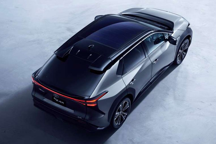 Nhà sản xuất ô tô Nhật Bản cho biết, mục tiêu trong suốt quá trình phát triển pin của hãng là duy trì 90% dung lượng sau 10 năm sử dụng hoặc tổng quãng đường đi 200.000 km, cũng là giới hạn chương trình thuê bao mà người dùng hiện nay có thể tiếp cận. Tất nhiên, mức độ chai pin thực tế trên mỗi xe có thể thay đổi, tùy thuộc vào điều kiện môi trường sử dụng và phương thức lái xe của mỗi tài xế.