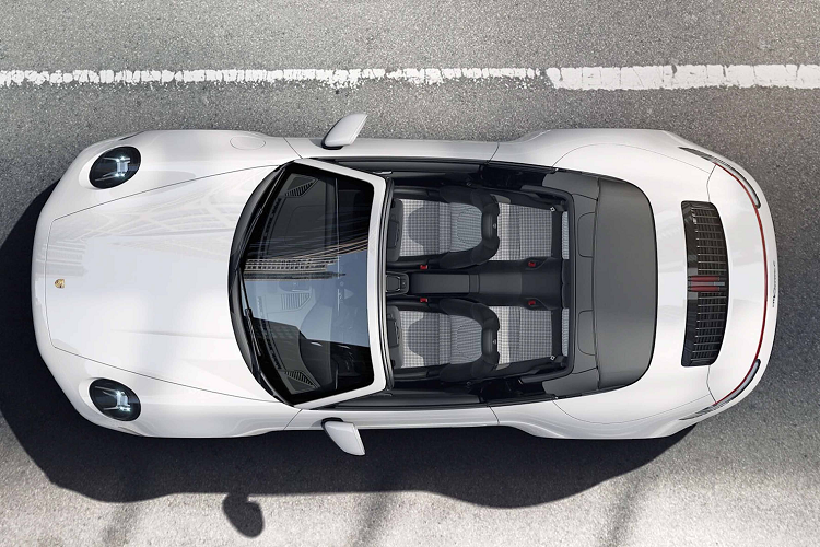 Cho dù mức giá 11.560 USD là một con số không hề nhỏ để chi cho một tùy chọn nội thất duy nhất, nhưng trên một chiếc xe có mức giá cao như 911 thì dường như điều này không phải một vấn đề quá lớn