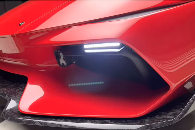 Vì loại bỏ nhiều tấm ốp thân vỏ và một số phụ tùng khác, Monterossa có trọng lượng nhẹ hơn đáng kể so với Lamborghini Gallardo nguyên bản, và đạt tỉ lệ trọng lượng/công suất là 2,1 kg/mã lực.