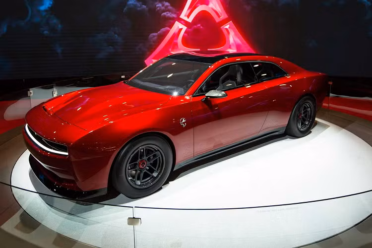 Dodge Charger Daytona SRT Concept bat ngo lo dien tai SEMA 2022