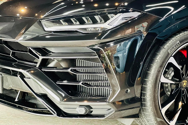 Lamborghini mang đến tổng cộng 6 chế độ lái cho xe Urus bao gồm Strada, Sport, Corsa, Sabbia, Terra và Neve.