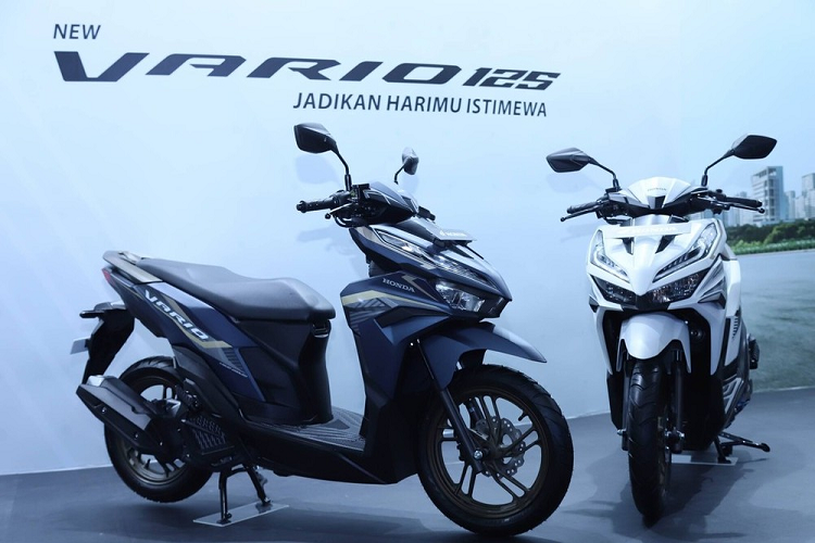 Được biết, từ khi ra mắt vào năm 2012, Honda Vario 125 đã mang về doanh số 7 triệu xe. Đáng tiếc là hiện mẫu xe ga này chưa được phân phối chính hãng tại Việt Nam. Thay vào đó, chỉ có một số đại lý tư nhân nhập khẩu Honda Vario 125 về Việt Nam.