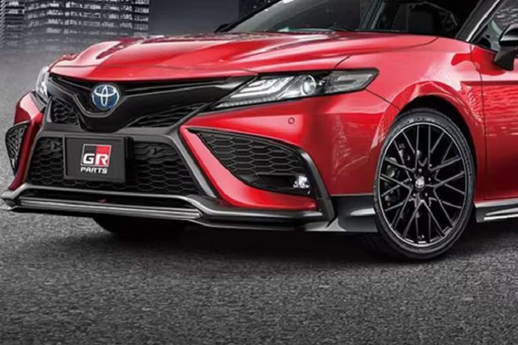 Đồng hành với đó là công nghệ D4S: kim phun trực tiếp đa điểm giúp nhiên liệu phân bổ rộng hơn, đều hơn, dẫn đến tỷ lệ hòa trộn không khí - nhiên liệu tốt hơn, VVT-iE: van biến thiên điều khiển điện tử.