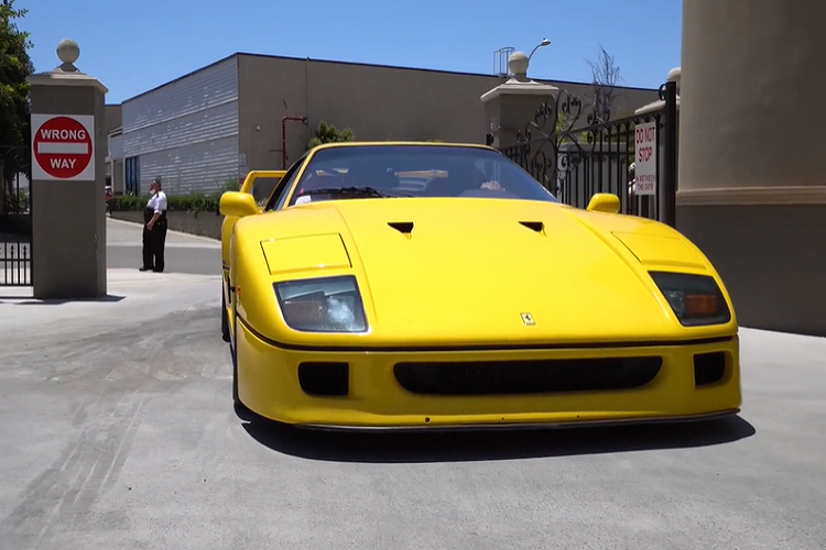 Ở thời điểm ra mắt, Ferrari F40 là mẫu xe thương mại nhanh, mạnh và đắt nhất thế giới, chính điều này đã thôi thúc các nhà sưu tập sở hữu dòng xe này. Hiện dòng xe Ferrari F40 được rao bán thấp nhất 1,6 triệu đô la và có xe còn được đẩy lên 2,5 triệu đô la.