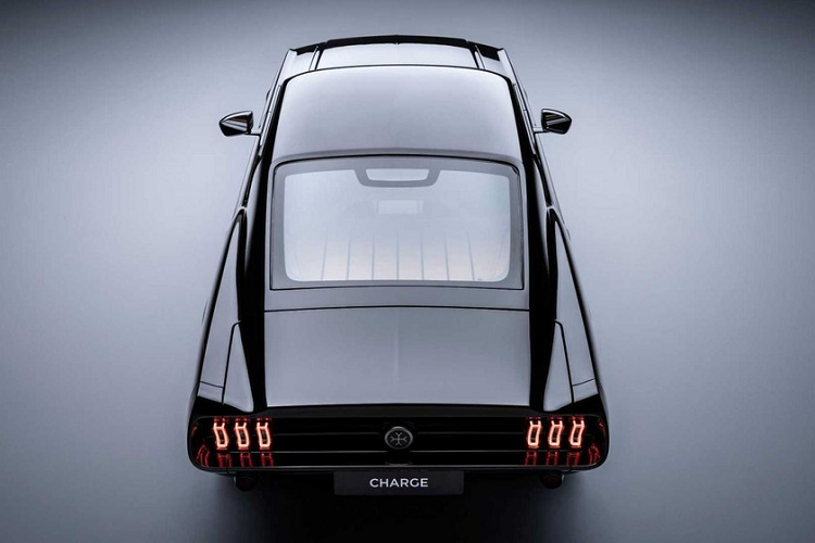 Những gì họ mất ở tiếng ồn động cơ sẽ được bù đắp bằng hiệu suất mạnh mẽ và độ tin cậy. Nhưng một số mẫu xe cổ khác, ví như Ford Mustang, thì nhất định cần đến một âm thanh ống xả thật kích thích.