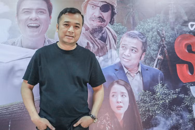 NSUT Tien Minh: “Thu nhap dien vien Nha hat khong du de an sang“