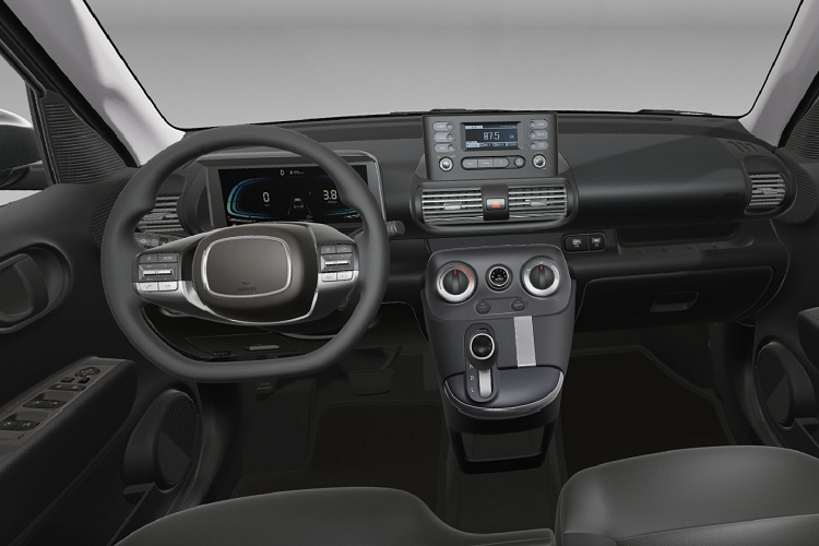 Các tùy chọn khác bao gồm sưởi vô lăng sưởi, sấy gương tự động với giá 330.000 won, cản trước từ Casper Active với giá 950.000 won và giá nóc bằng kim loại của thương hiệu Thule với giá 550.000 won.