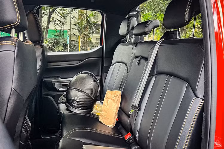 Sở hữu thiết kế mới, đi cùng với nội thất tiện nghi bậc nhất phân khúc, đi cùng với nhiều phiên bản đáp ứng cho nhiều nhu cầu sử dụng khác nhau ,tích hợp hệ thống SYNC4 và hỗ trợ đa kết nối không dây với ứng dụng FordPass.