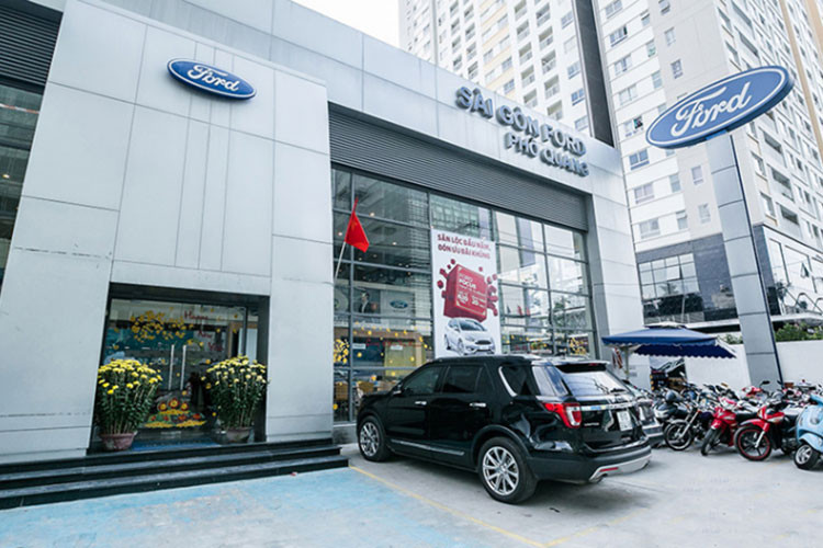 Ở Việt Nam, một số sản phẩm của thương hiệu Blue Oval cũng đối mặt với tình trạng bị bán chênh giá tại đại đại lý, đặc biệt là Ford Everest 2023 vừa ra mắt cách đây không lâu.