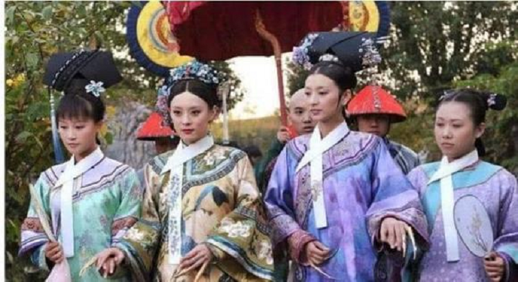 Phu nu thoi nha Thanh de toc nhu the nao?