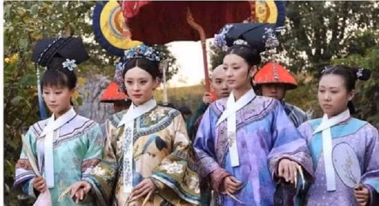 Phu nu thoi nha Thanh de toc nhu the nao?