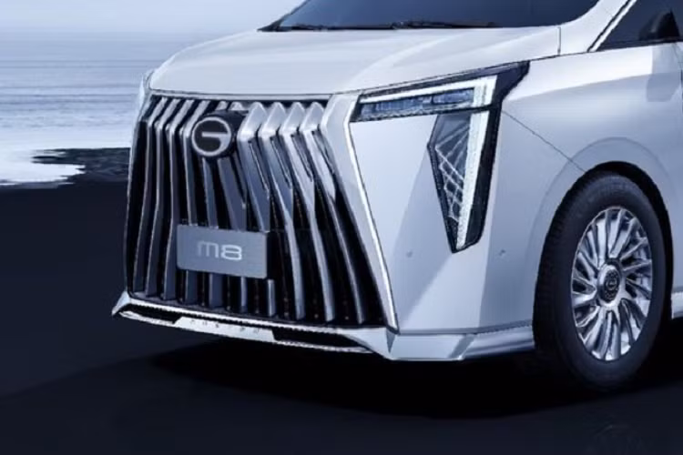 GAC M8 thế hệ thứ nhất là mẫu xe thành công về doanh số khi trở thành một trong những sản phẩm bán chạy nhất phân khúc với hơn 200.000 chiếc được bán ra. Với những nâng cấp đáng kể được thực hiện, hãng xe kỳ vọng GAC M8 2023 sẽ còn tạo ra mốc doanh thu cao hơn.