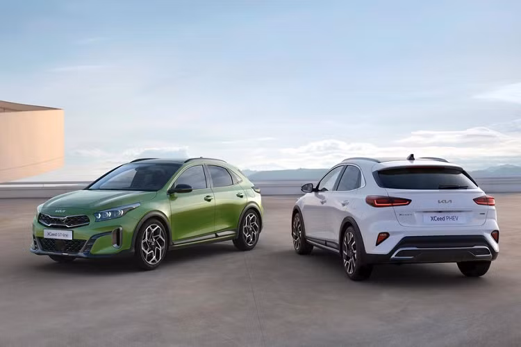 XCeed là mẫu crossover cỡ C đã lần đầu tiên trình làng tại thị trường châu Âu vào năm 2020 như một thành viên của dòng xe Kia Ceed. Sau 2 năm, Kia XCeed 2022 mới đã nhanh chóng được bổ sung phiên bản nâng cấp giữa vòng đời.