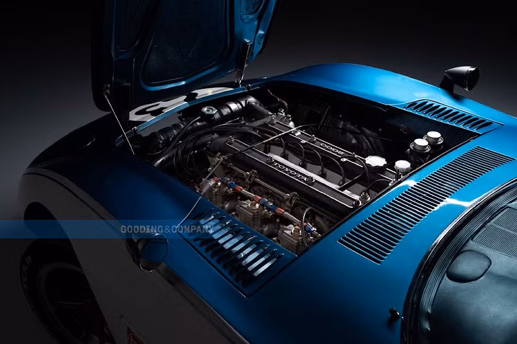 Giá xe Toyota 2000GT 1967 này vượt quá 2,1 triệu USD mức cao nhất trước cho một đợt bán từ thiện một chiếc Toyota Supra 2020, và 2 triệu USD cho một chiếc Lexus LC 500 Convertible 2021, một đợt bán từ thiện khác. Cả hai lần bán đấu giá đó đều được niêm yết bởi Barrett-Jackson, nhưng Gooding &amp; Company giờ đây có vinh dự được niêm yết chiếc xe Nhật Bản đắt nhất từ trước đến nay.