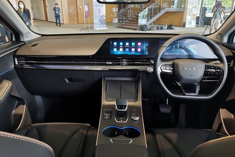 Theo những thông tin trước đó, Chery sẽ quay trở lại thị trường Việt Nam với thương hiệu con mới là OMODA. Mẫu xe đầu tiên của thương hiệu OMODA được bán tại Việt Nam chính là OMODA 5. Ngoài ra, còn có tin đồn cho rằng Chery sẽ mở nhà máy lắp ráp ôtô tại Việt Nam.