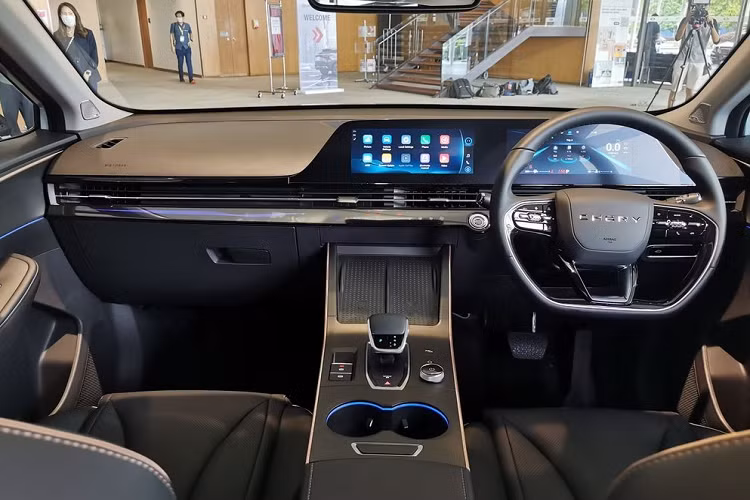 Theo những thông tin trước đó, Chery sẽ quay trở lại thị trường Việt Nam với thương hiệu con mới là OMODA. Mẫu xe đầu tiên của thương hiệu OMODA được bán tại Việt Nam chính là OMODA 5. Ngoài ra, còn có tin đồn cho rằng Chery sẽ mở nhà máy lắp ráp ôtô tại Việt Nam.