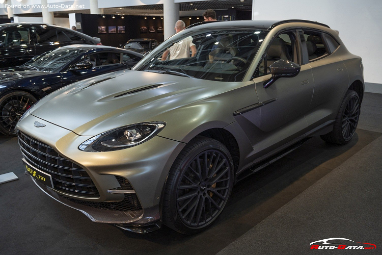 Aston Martin DBX 707 sẽ mở ra cuộc chơi mới trong phân khúc xe SUV tốc độ, có giá bán trên 20 tỷ đồng khi về đến Việt Nam cùng với Lamborghini Urus hay Bentley Bentayga S 2022.