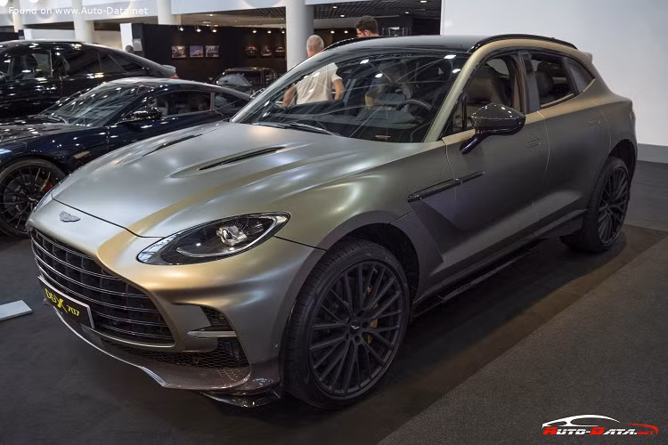 Aston Martin DBX 707 sẽ mở ra cuộc chơi mới trong phân khúc xe SUV tốc độ, có giá bán trên 20 tỷ đồng khi về đến Việt Nam cùng với Lamborghini Urus hay Bentley Bentayga S 2022.
