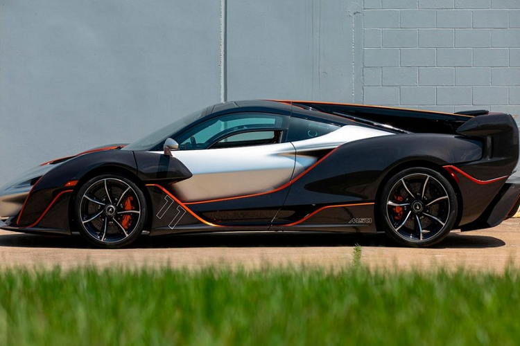 Lý do McLaren Sabre đặc biết là ngoài 13 xe dành cho khách hàng Mỹ, chỉ có 3 chiếc lọt ra bên ngoài, dành cho các nhà sưu tầm đến từ Lebanon, Qatar và Bahrain và McLaren Sabre đặc biệt nằm trong số đó.