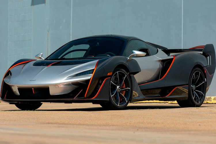Những chiếc siêu xe McLaren Sabre được sản xuất không công bố giá bán nhưng giới thạo tin cho rằng, mức giá xe McLaren Sabre phiên bản đặc biệt này sẽ không dưới 3 triệu đô la (từ khoảng hơn 70 tỷ đồng)