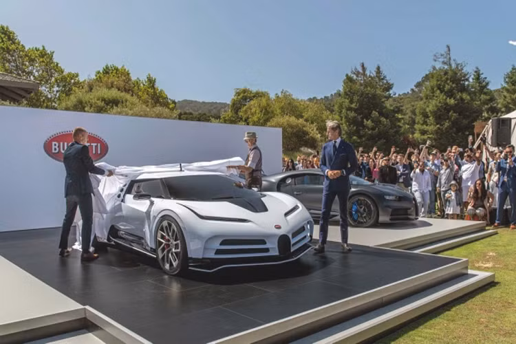 Siêu xe Bugatti Centodieci là một phiên bản đặc biệt được ra đời để kỷ niệm 110 năm ngày thành lập thương hiệu Bugatti. Siêu phẩm này được phát triển dựa trên Chiron, với nguồn cảm hứng từ nguyên mẫu EB110, một mẫu xe nổi tiếng trong giai đoạn những năm 1990.