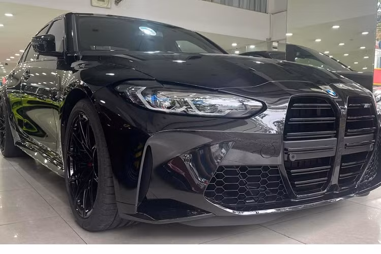 BMW M3 G80 so san hon 4 ty, doc nhat Viet Nam ra bien trang