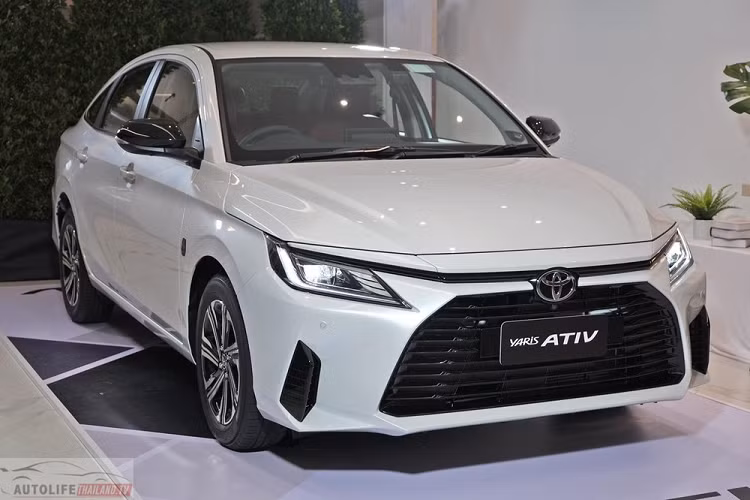 Toyota đã chính thức giới thiệu mẫu xe Yaris Activ 2023 thế hệ mới (Toyota Vios tại Việt Nam) ở thị trường Thái Lan. Đây chính là Toyota Vios 2023 mới sẽ bán ở Việt Nam trong thời gian tới.