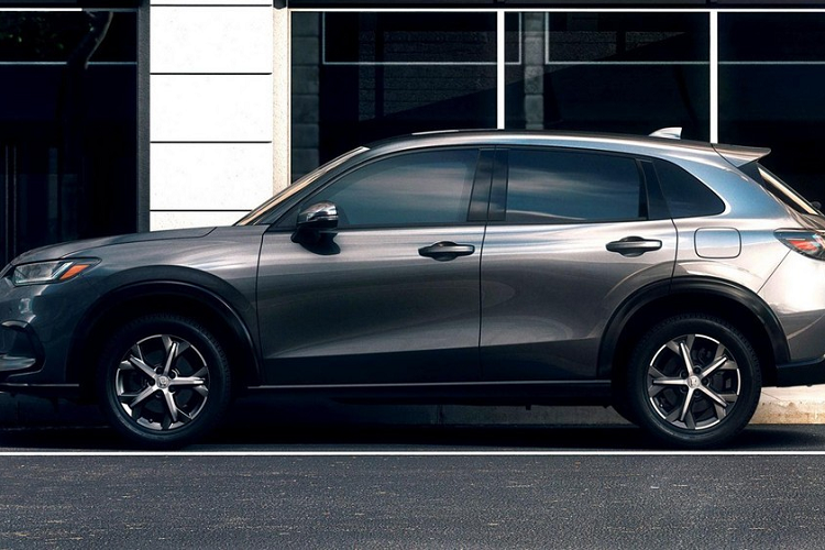 Hiện thông tin về động cơ của Honda HR-V 2023 dành cho thị trường Mỹ vẫn được hé lộ. Hãng Honda chỉ khẳng định HR-V 2023 sẽ có công suất tối đa lớn thế hệ cũ. Sẽ không ngạc nhiên nếu xe dùng chung động cơ với Honda Civic 2022.