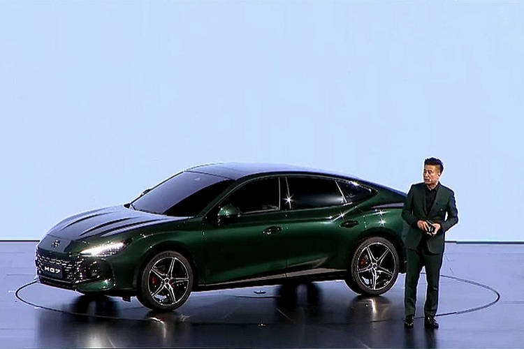 Vào ngày 17/8/2022 vừa qua, thương hiệu xe MG của Trung Quốc đã chính thức vén màn mẫu xe MG7 2023 thế hệ mới ở thị trường tỷ dân.