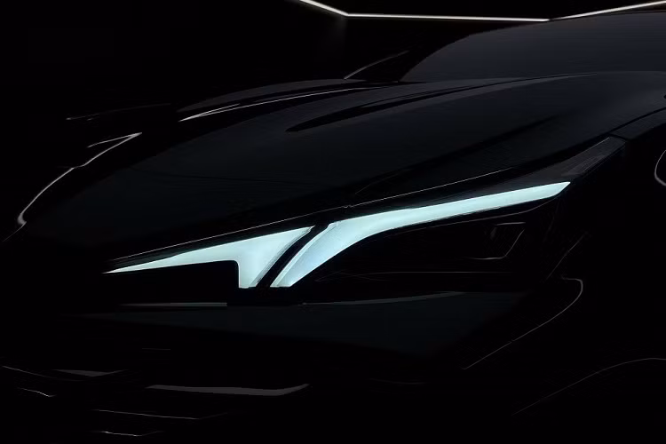 Chưa hết, MG7 2023 còn được trang bị khe gió nằm dọc ở hai góc đầu xe, ẩn trong hốc hình chữ "C". Khe gió này gợi liên tưởng đến MG Cyberster Concept từng trình làng tại triển lãm Ô tô Thượng Hải 2021.