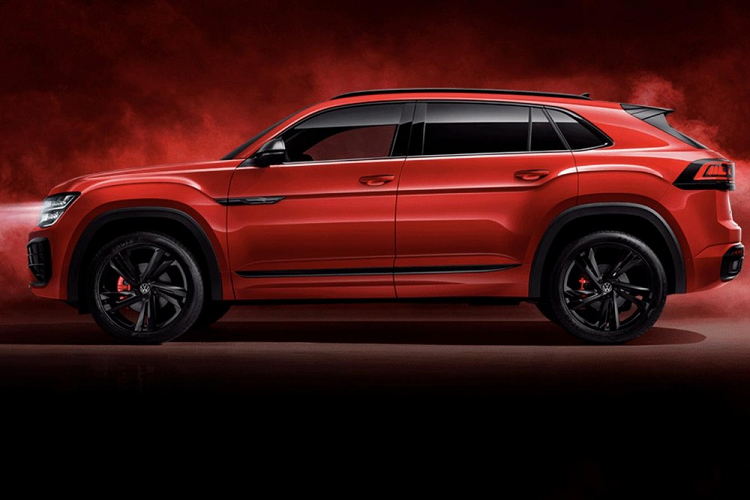 Cụ thể, xe sở hữu chiều dài 4.917 mm, chiều rộng 1.989 mm, chiều cao 1.729 mm và chiều dài cơ sở 2.980 mm. So với phiên bản cũ, xe dài hơn 12 mm và cao hơn 10 mm. Hiện hình ảnh nội thất của Volkswagen Teramont X 2023 vẫn chưa được công bố. Chỉ biết rằng, xe sẽ có cửa sổ trời toàn cảnh Panorama tùy chọn.