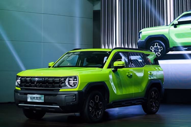 Vào hồi tháng 1 đầu năm nay, thương hiệu con Haval thuộc hãng Great Wall Motors đã chính thức tung ra những hình ảnh đầu tiên của mẫu SUV mới mang tên Cool Dog. Mãi đến nay, mẫu SUV Haval Cool Dog 2022 mới chính thức trình làng ở thị trường Trung Quốc.