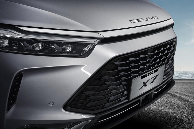 Dù vậy, Beijing X7 2022 giá rẻ hơn đáng kể so với các đối thủ cùng phân khúc như Mazda CX-5 hay Hyundai Tucson.