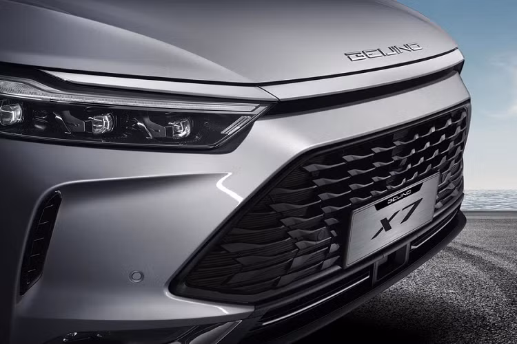 Dù vậy, Beijing X7 2022 giá rẻ hơn đáng kể so với các đối thủ cùng phân khúc như Mazda CX-5 hay Hyundai Tucson.