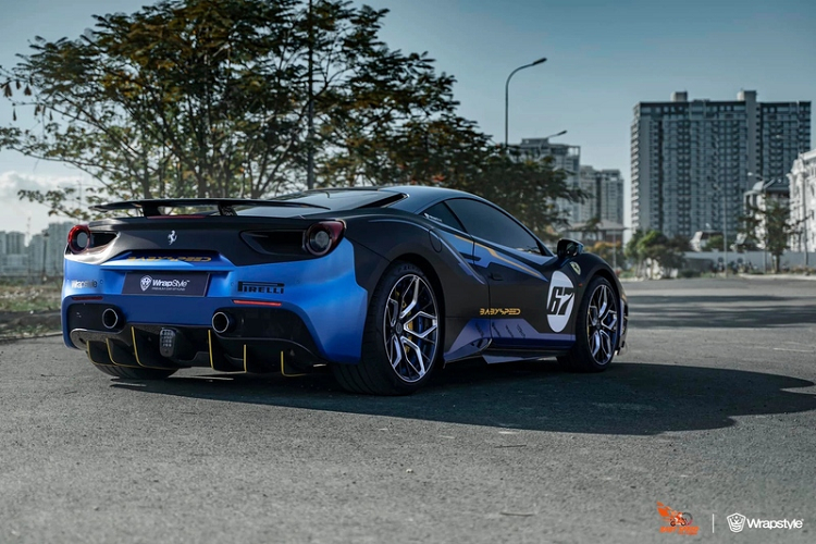 Không rõ vị đại gia An Giang đã tiêu tốn bao nhiêu tiền để làm đẹp cho chiếc siêu xe Ferrari 488 GTB của mình, tuy nhiên, giới mê xe cho rằng con số sẽ lên tới hàng trăm triệu đồng.