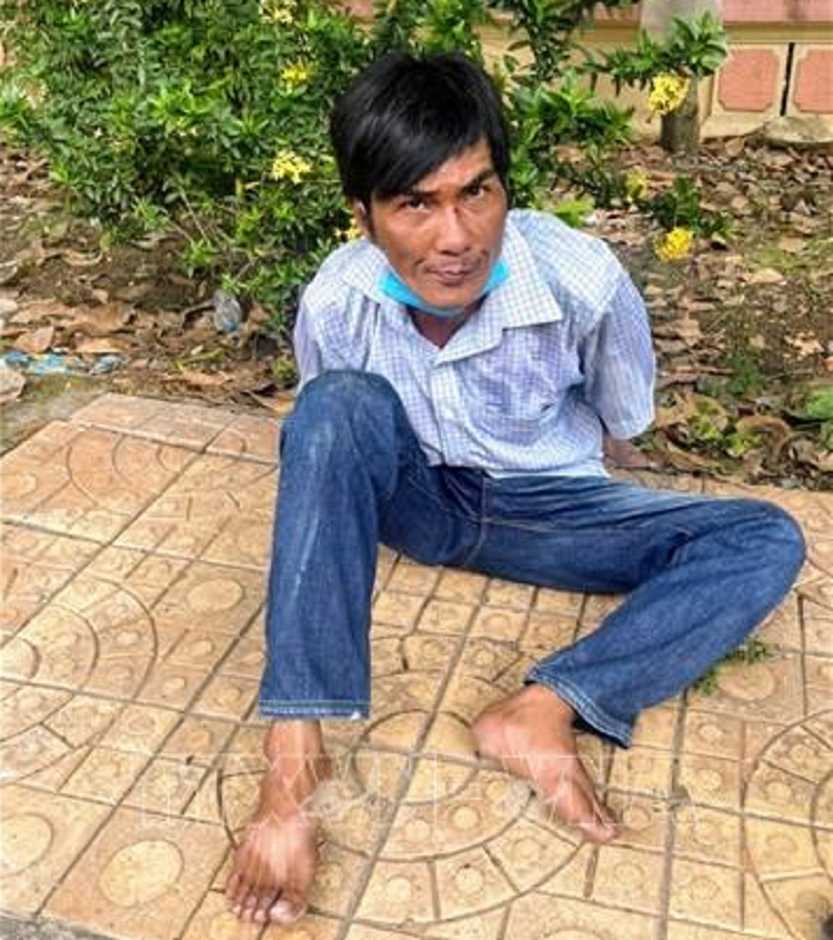 Truong Cong an phuong khong che ke cuop tui xach cua nu sinh-Hinh-2